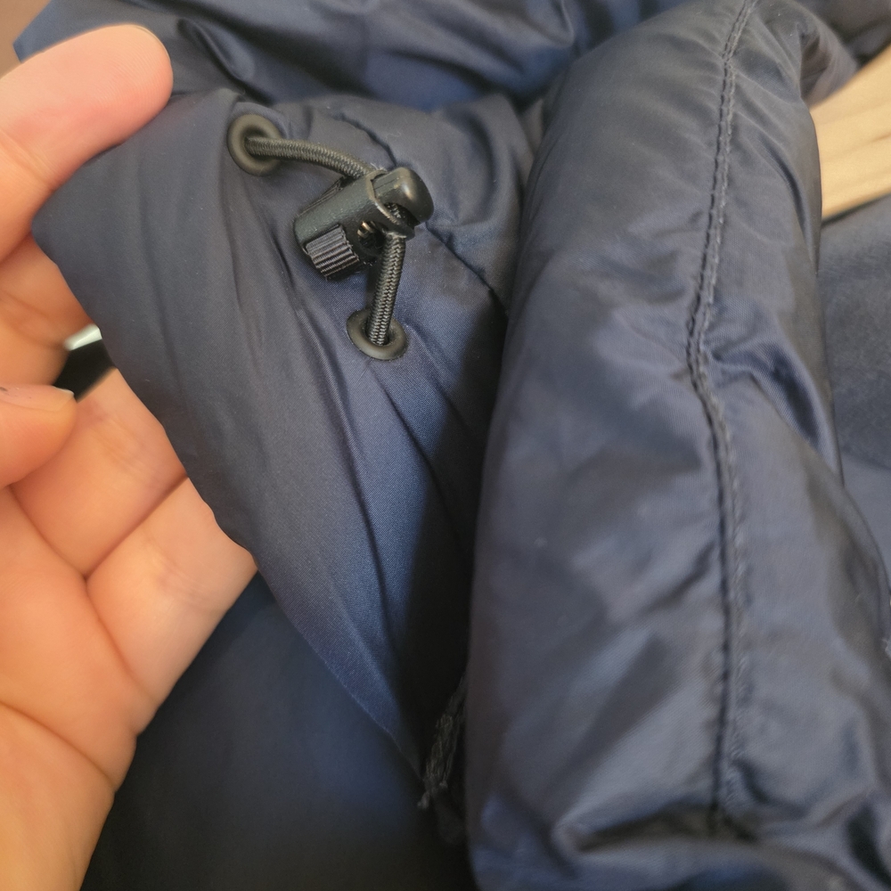 NWOT. The North Face 550 Dark Blue Puffer Jacket - Picture 5 of 9